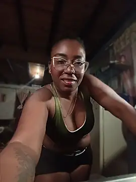 ChanneldelaCroix - SHOW BOOBS😈