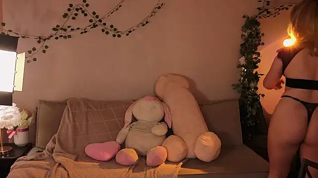 Saint_trisha - spank ass over the cam