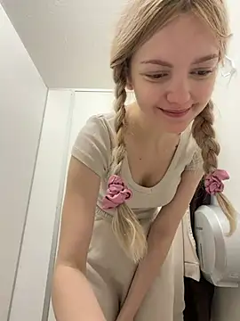 Elsawhere - squeeze NAKED boobs behind UBER driver