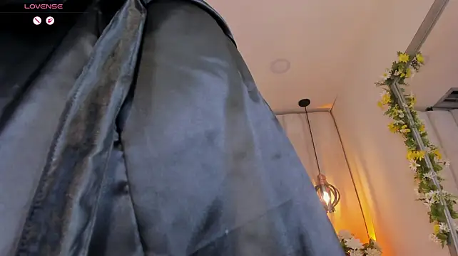 LanaDeluca - Close and wett deep pussy fingering