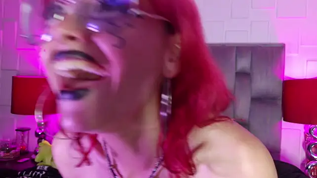 ViolettClay_ - Twerk in dildo