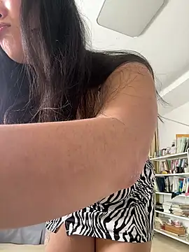 Tavie1744 - bare my butt 2min