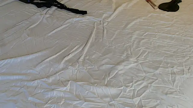 Miah_hilton2 - finger in my pussy close🥵