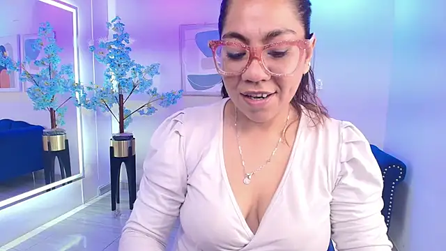 Silvana_lane - 2 finger in my ass 🍑✌