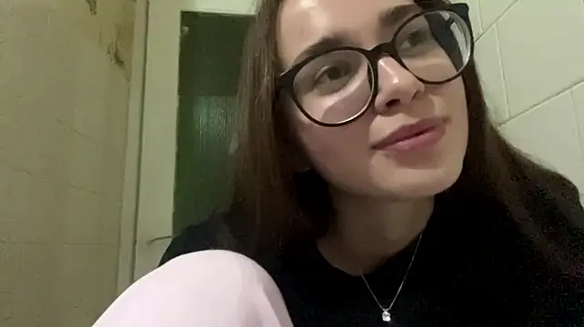 LulaMays - tease with a topic