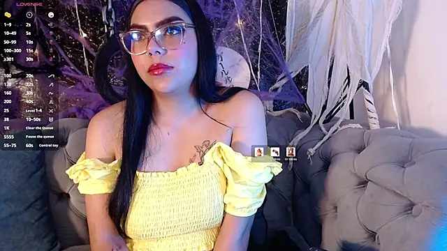 Moonlight_gp - Flash my bare tits and squeeze them