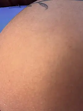 Emily_Gomezz - Play pussy with dildo