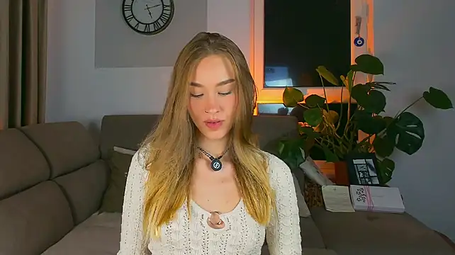 SugarSkye - Dripping wet & ready 😛