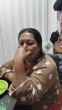 Brenda_Berck_ - open ass and smell finger