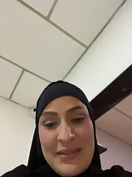 Aisha_k - show breasts