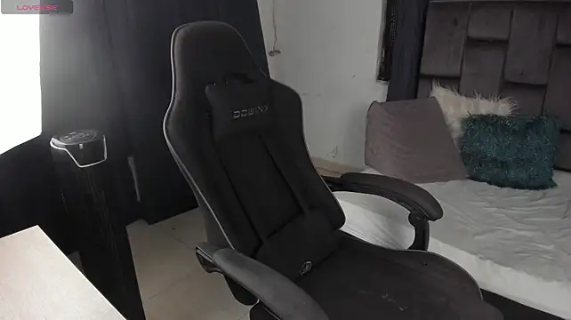 tati_jones1