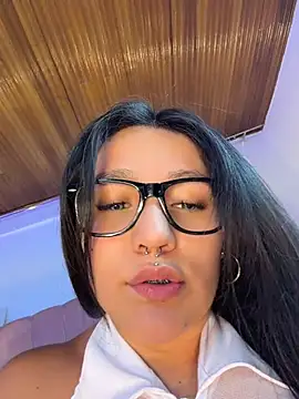 Emily_Gomezz - Play pussy with dildo