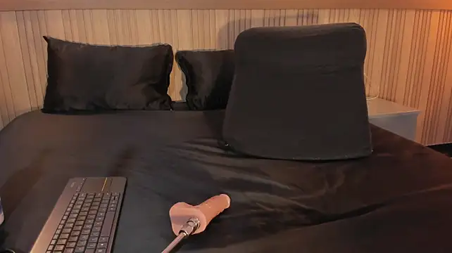 lupeebony