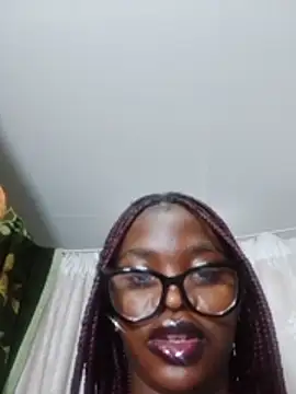 Puxxyclutt - lets squirt for the daddies