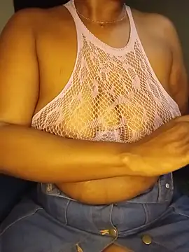 BOTTYANGELxx1 - OIL ASS AND TWERK