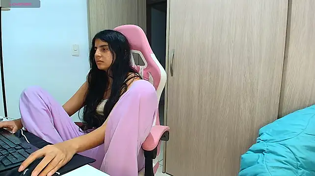 Julieta_Rose19 - I masturbate + 5 minutes🍓😝