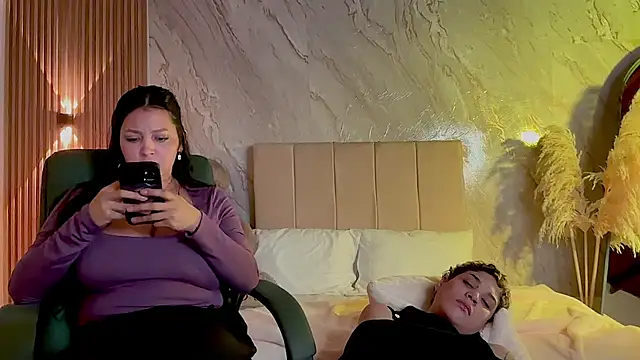 MarcellaGriffin - Show Lesbian // Lick Pussy