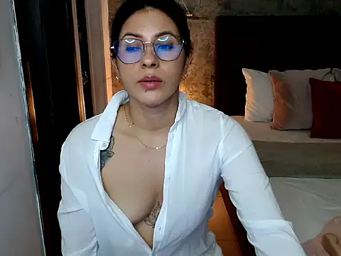 Isa_cruzx - stretch the nipples