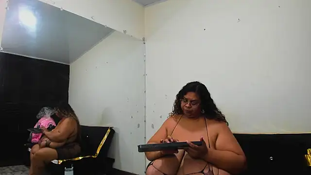 Lynn_Jones - flash asshole
