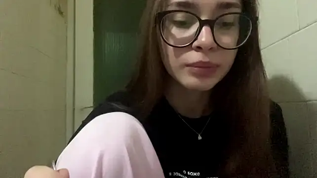 LulaMays - tease with a topic