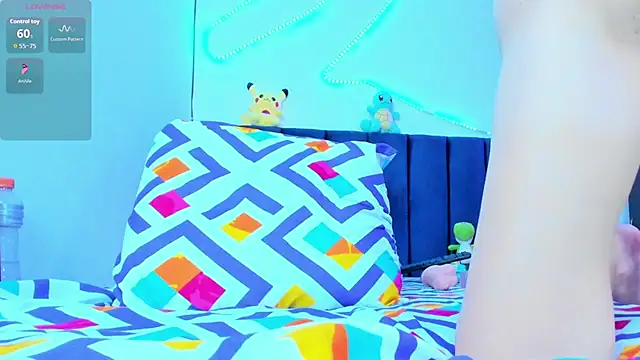 Kylie_jonas - Tickle my ass while controlling toy 🎃