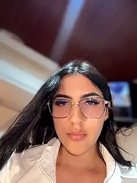 I_AM_SOPHIE_ - Secretary undresses in Office !! Shh🤫😱