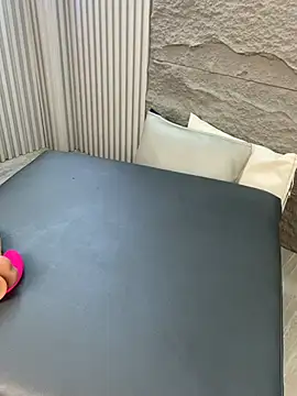 MiaAndrade - Ride dildo + Control 1mnits 🥵🔥
