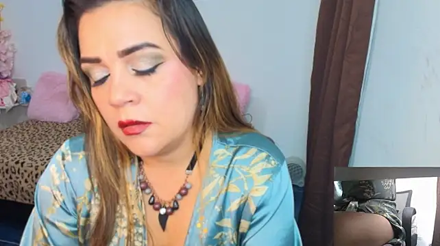 Paulina-Becerraa - show your cock in my titties