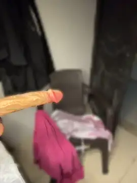 Maggie_69 - drink water and explode
