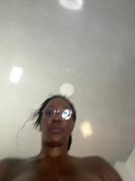 Bustykeyla - fingering pussy till squirt