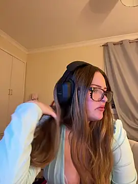 Cherryrosealiee - flash boobs
