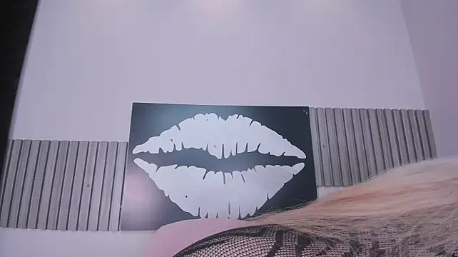 Brianaa_Glow - Open legs and fuck with dildo 💦💦💦