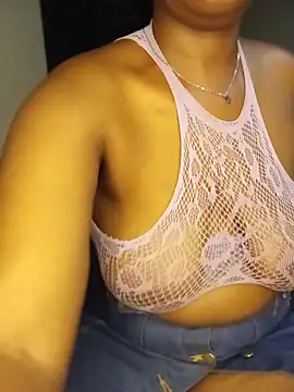 BOTTYANGELxx1 - OIL ASS AND TWERK