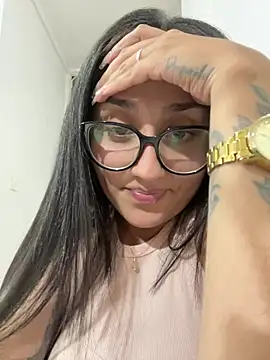 Croftsmila - Fingers pussy make me wet