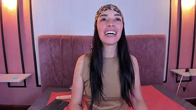 Noa_xteasex - suck...what do you want suck? 🔥