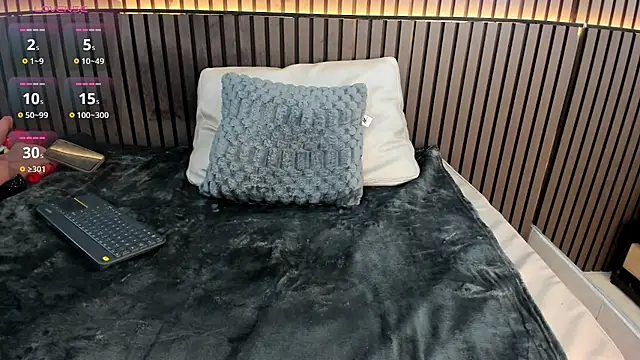 Cristine_colins - Oil in butt💦 + rub asshole🍑