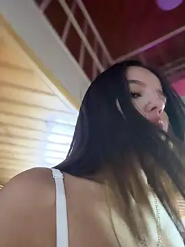 Sofia18_pinkk - Spank ass x5🥺