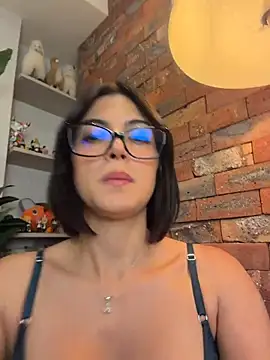 SeleneHale - Get naked and play with Domi toy