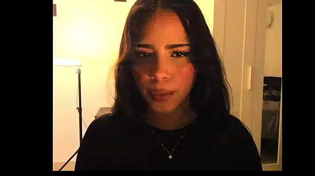 Angelinav7 - Short Teaste😛