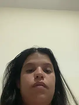 Raissa012 - Brincar com a ppk depois do serviço