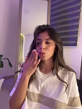 AmmyCollinsW - Doggy style and puts two fingers🔥😈