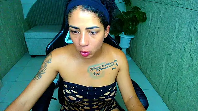 Tiffany__r - SHOW BOOBS + OIL