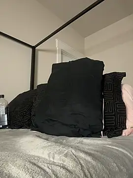 Anne-Laurent - 💦Squirt + no shirt 3 min cntrl LT