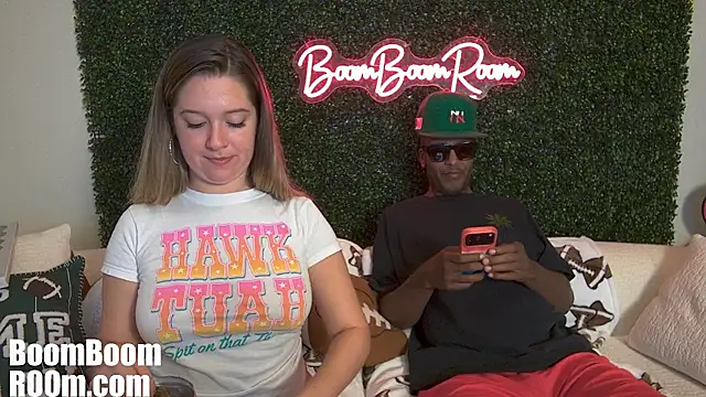 Boomboomr00m - Pussy Play 🌸 LT Chooses Pink Toy(s)