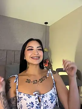 Kathecute__ - SEXY STRIPTEASE FOR YOU😈OIL ASS🔥