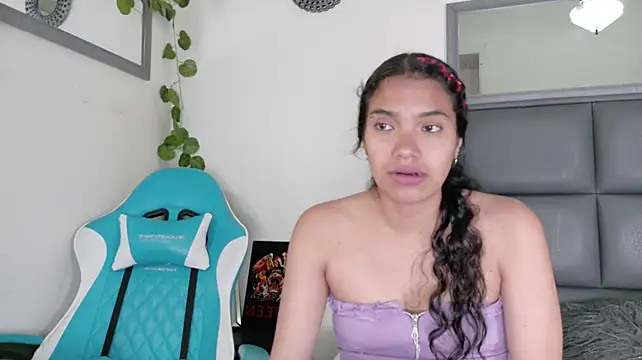 Amarilis_Lily - Show boobs, pinching nipples, Oil them