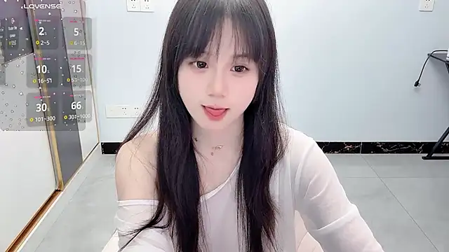 Linlin_bai - 脱一件衣服