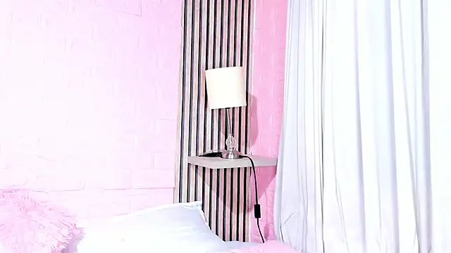 Tyra_pettite - SQUIRT AND CUM
