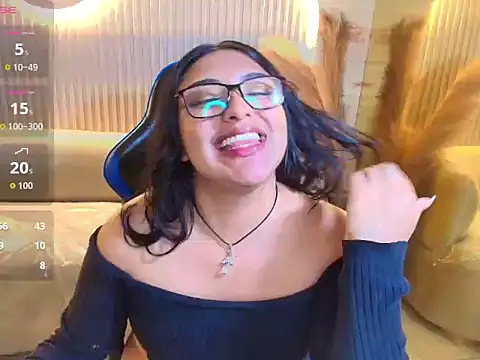 Nyx_Bloom_r - SHOW BOOBS