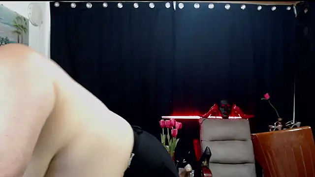 Aleja_Gonzales - I play with my naked tits and nipples
